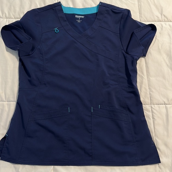 Women’s Medical Nurse Scrub Tops  - Black and Navy Blue - Medium - Picture 2 of 3